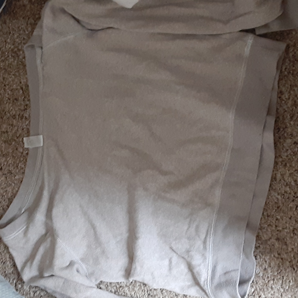 A pimatee longsleeve, it's a medium and its grayish cream colored